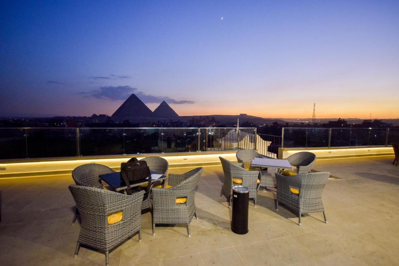 New Pyramid Quen Hotel Kairo Exteriör bild
